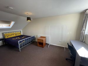 Bedroom- click for photo gallery